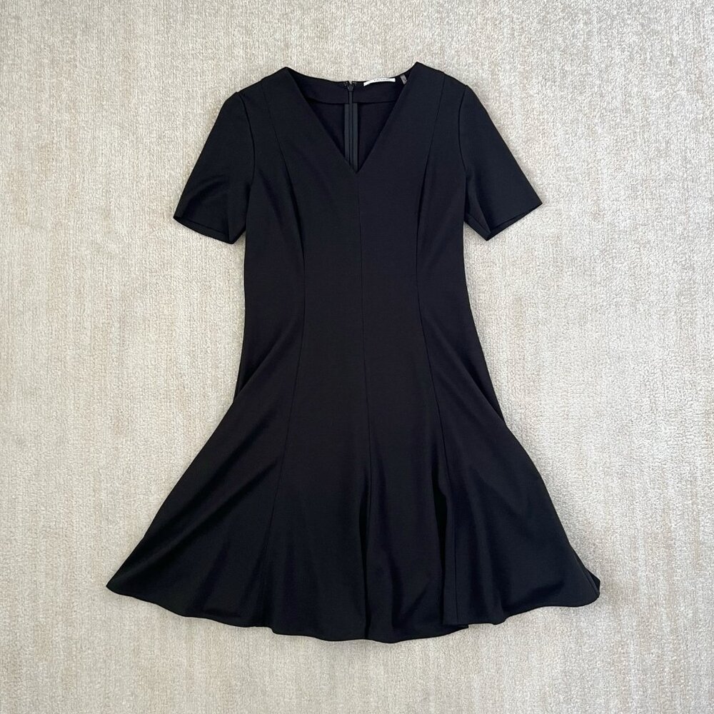 T Tahari Black Short Sleeve V Neck Knit Midi Dress 6